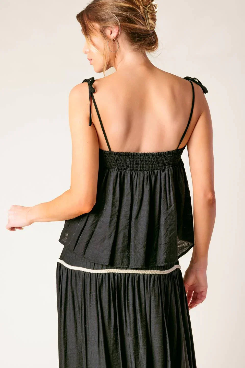 DIVIDE AND CONTOUR TOP SKIRT SET BLACK