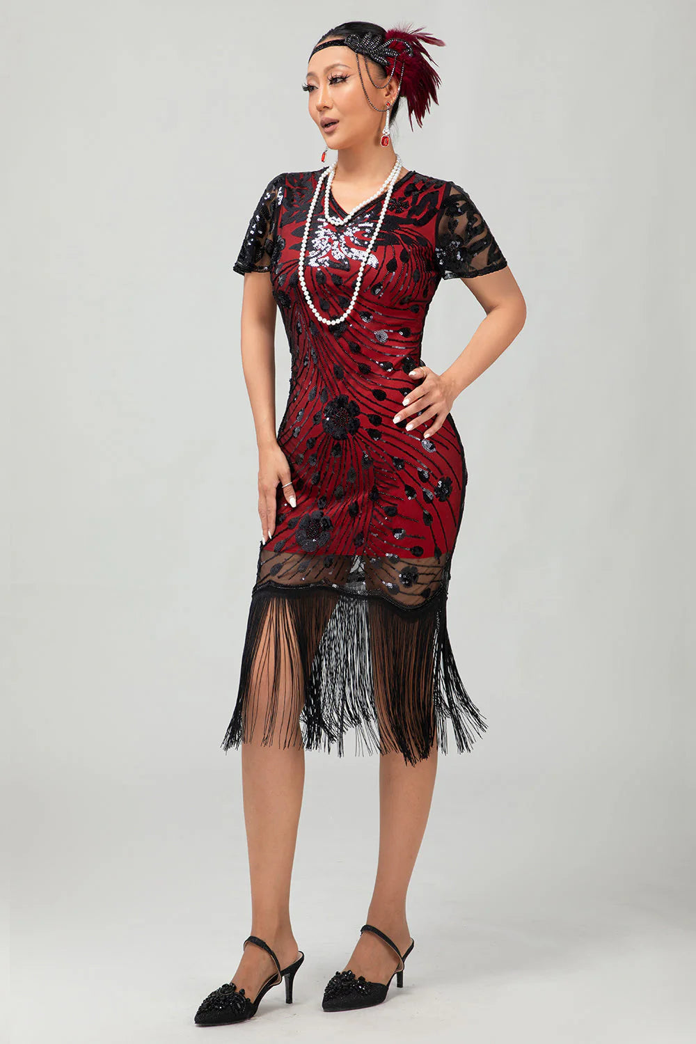 Sparkly Black Golden Gatsby Sequins Short 1920s Dress with Fringes