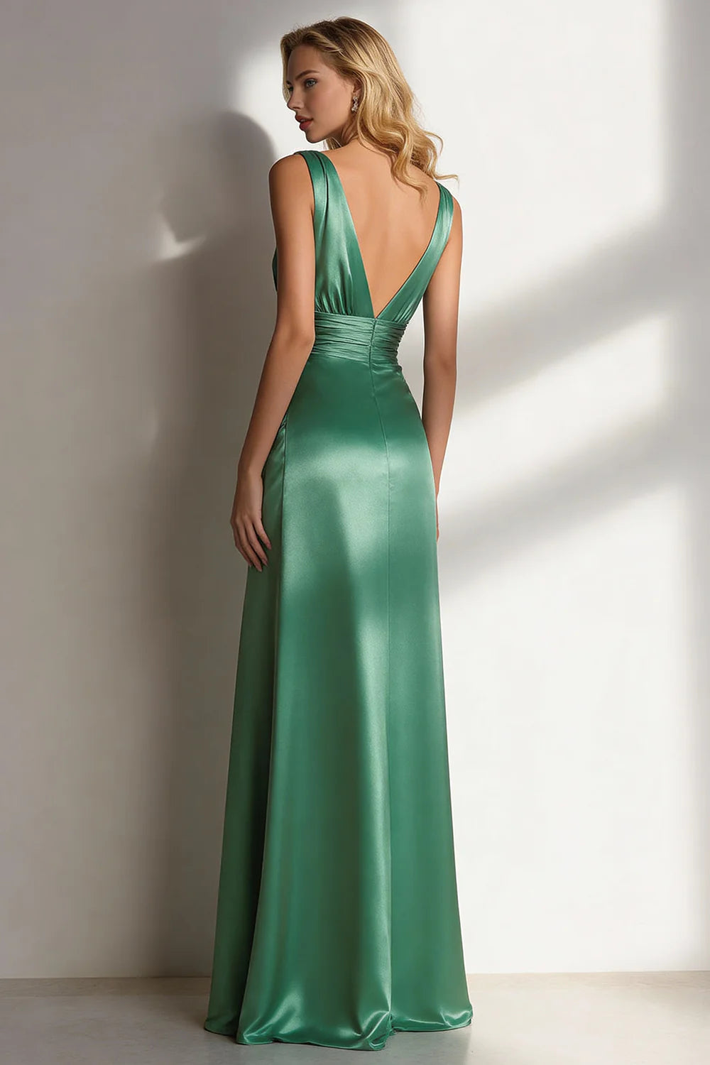 Emerald Green Mermaid V Neck Long Formal Dress with Slit