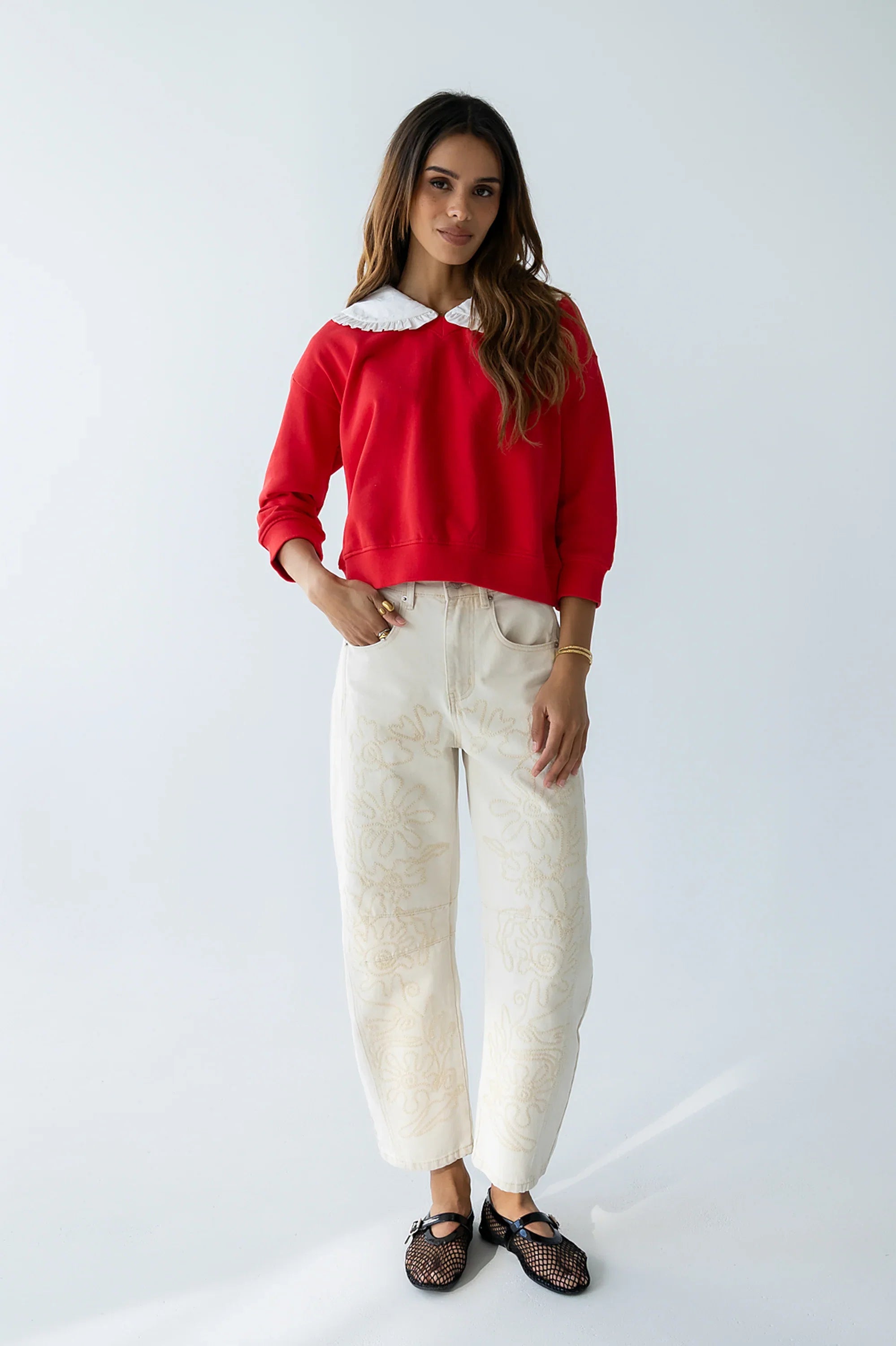 Kinsey Embroidered Barrel Jeans in Beige