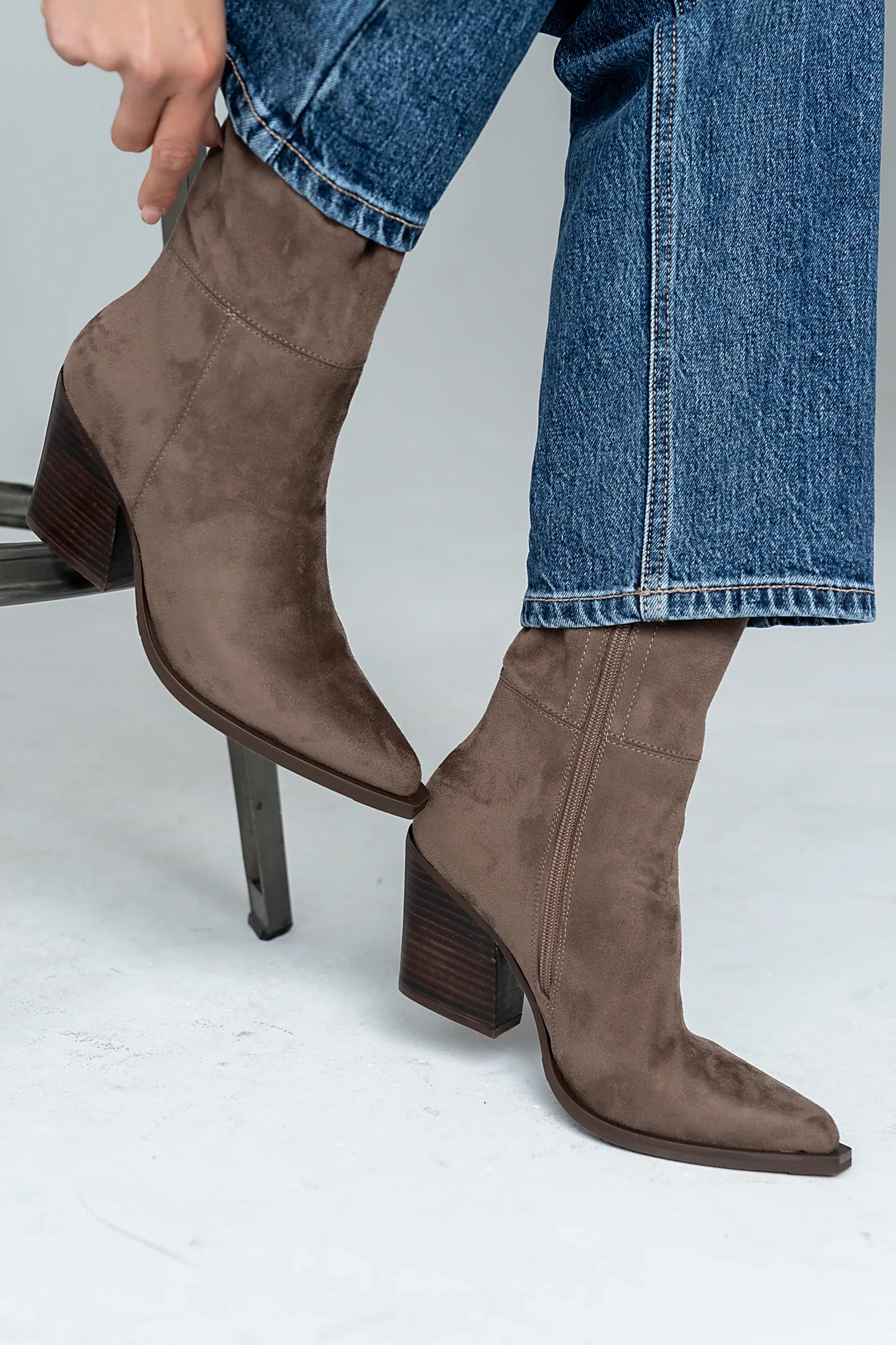 Venice Boots in Taupe