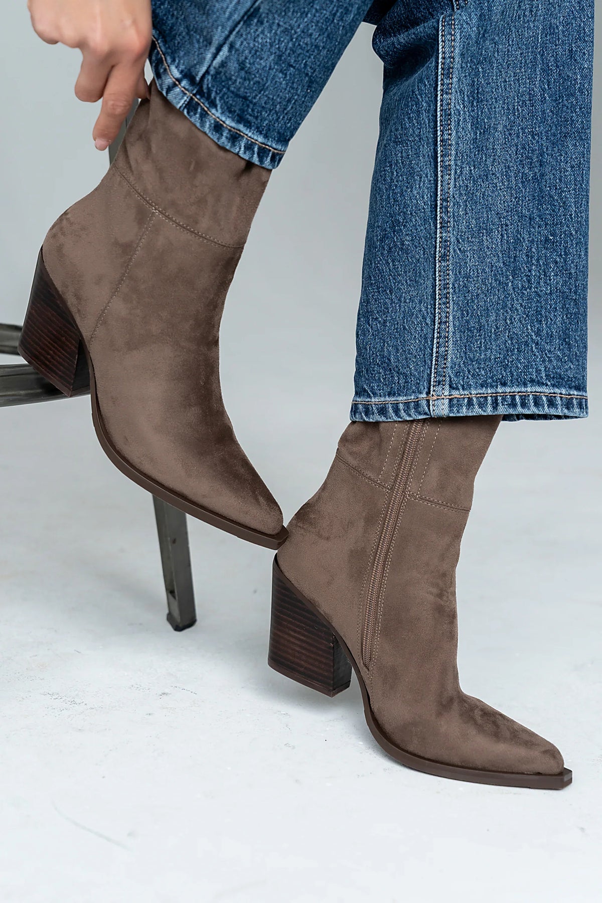 Venice Boots in Taupe